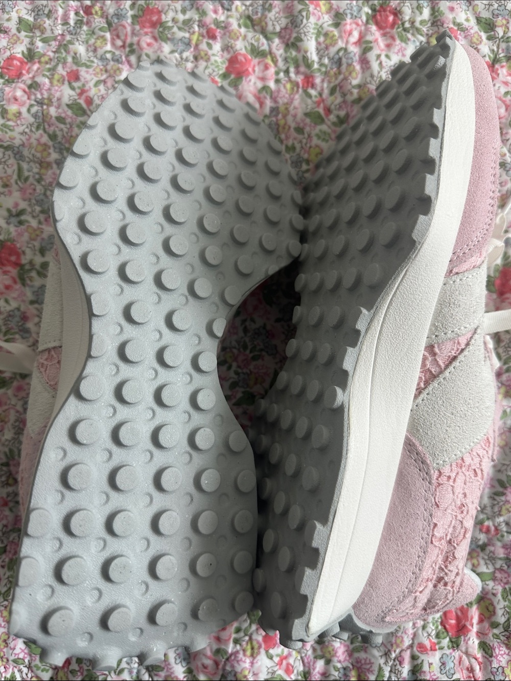 New Balance Pink Lace-Overlay Women's Sneakers with White Accents - Picture 3 of 3